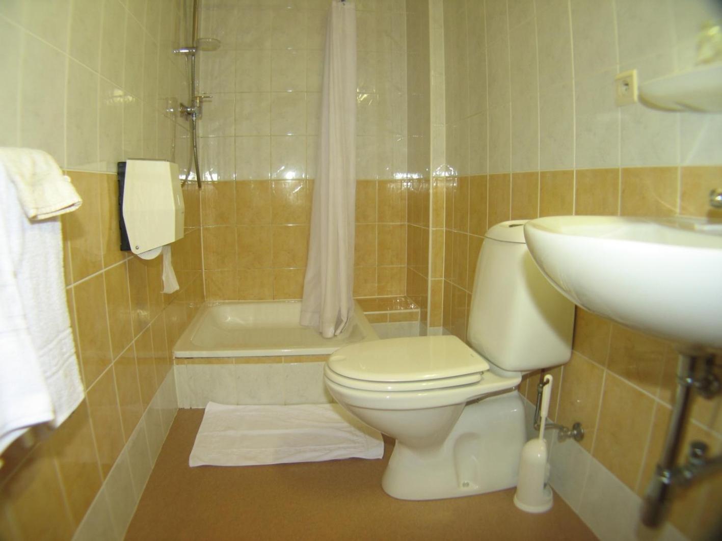 פטיט טאילה Hotel Aux Massotais מראה חיצוני תמונה